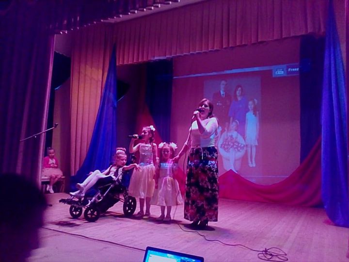 В Бугульме, в рамках проекта «Крепкая семья», прошло праздничное мероприятие