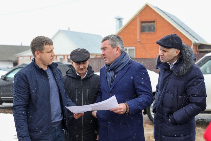 Бүген һәм иртәгә: Бөгелмәдә объектларны реконструкцияләү һәм төзү