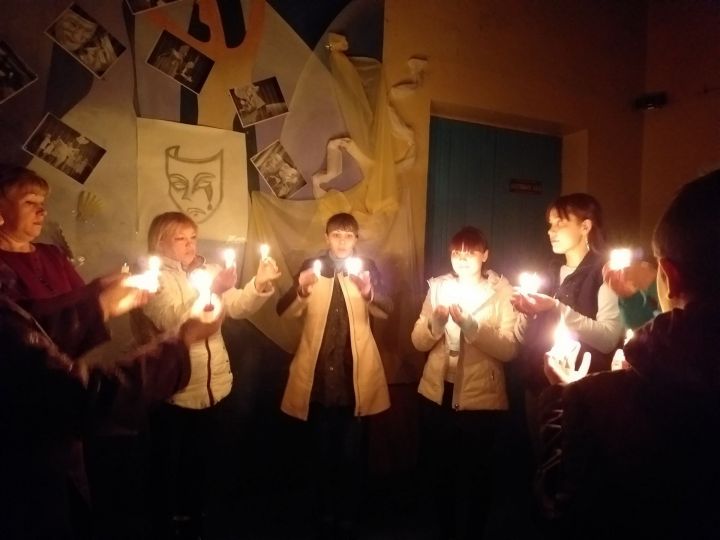 Бөгелмә районының клуб учреждениеләрендә утлар сүнде, шәмнәр кабынды...