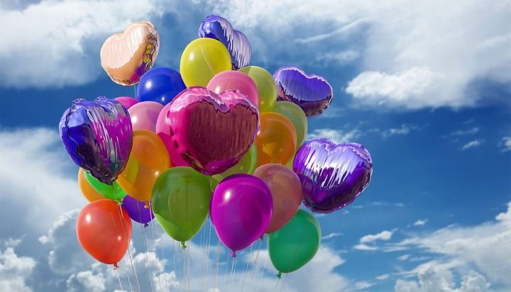 Экологи призвали выпускников не запускать воздушные шары