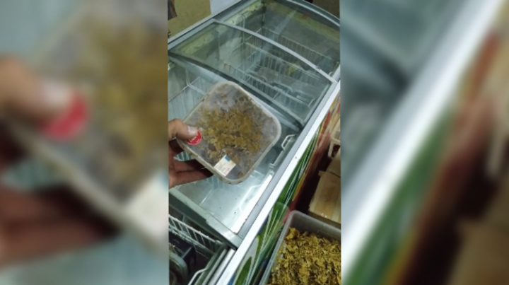 У казанского предпринимателя нашли 700 кг незаконного табака для кальяна