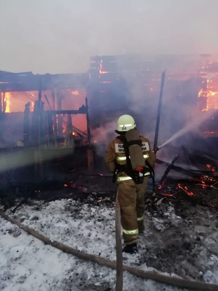 В Бугульминском районе сгорел частный дом