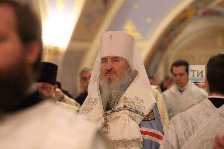 «Други мои, живите в мире»: митрополит Феофан возглавил службу