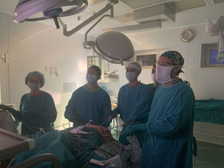 Татарстанские врачи провели уникальную операцию по удалению раковой опухоли