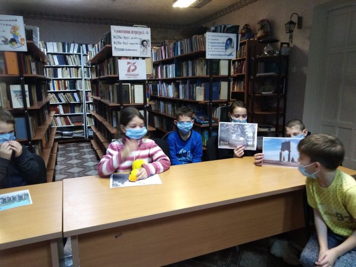 В Спасской сельской библиотеке провели информационный час «Во славу матерей»
