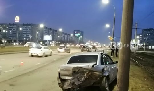 Один человек пострадал в ДТП с шестью машинами в Татарстане