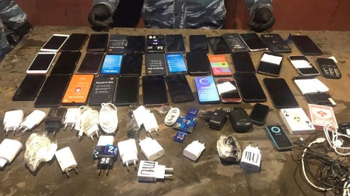 В колонии Татарстана нашли 40 смартфонов, спрятанных в газовом баллоне