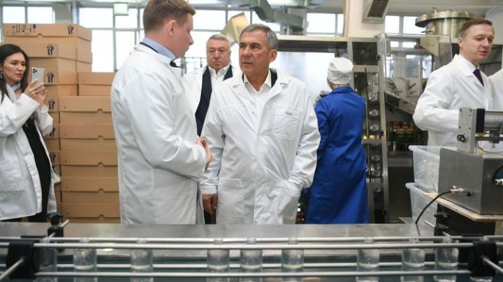 Президент Татарстана проверяет наличие мест в больницах