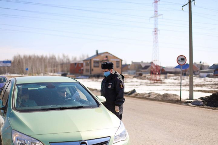 Татарстан Президенты самоизоляция вакытында шәһәрләрне патрульләүне көчәйтергә кушты.