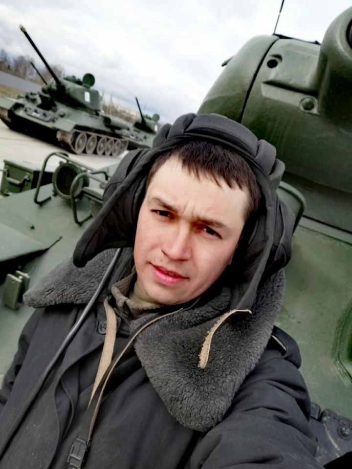 Бугульминец проведет по брусчатке Красной площади 9 Мая легендарный танк Победы Т-34