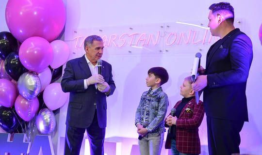 Татарстан Президенты «Балалар җыры марафонында» балачак хыялын сөйләде