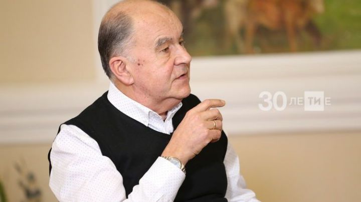 Россия Конституциясенең 75нче маддәсенә төзәтмә эшчеләрнең хокукларын яклауны ныгытачак һәм хезмәткә хөрмәтне  арттырачак.