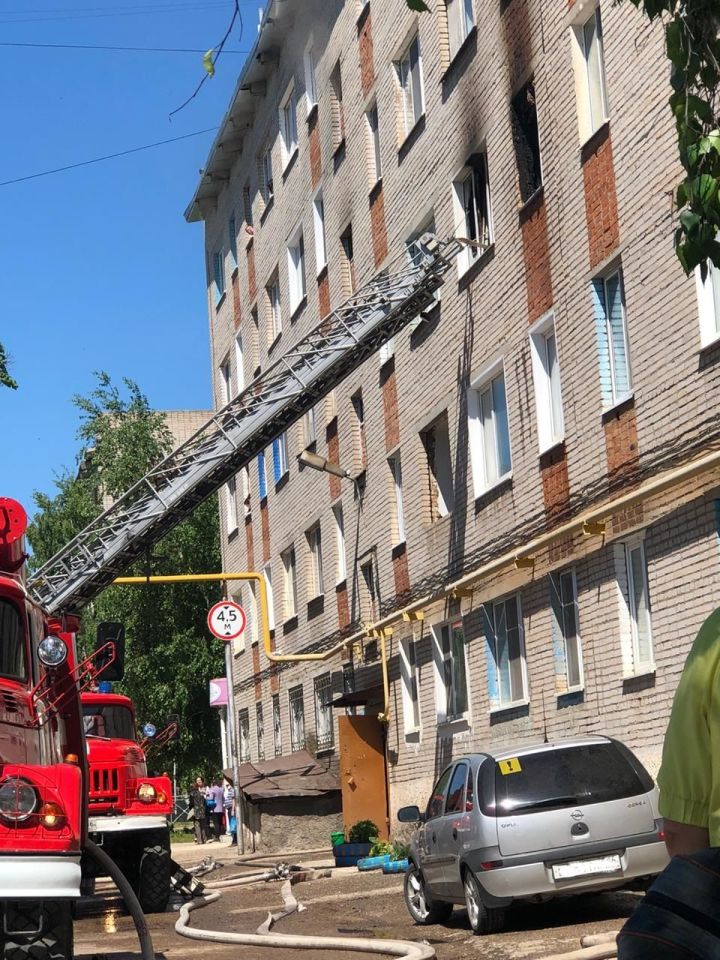 Один человек погиб и трое пострадали на пожаре в Бугульме