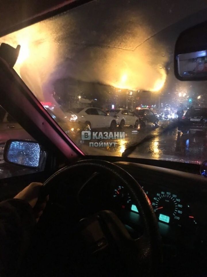 В Татарстане в аварии столкнулось не менее 6 машин