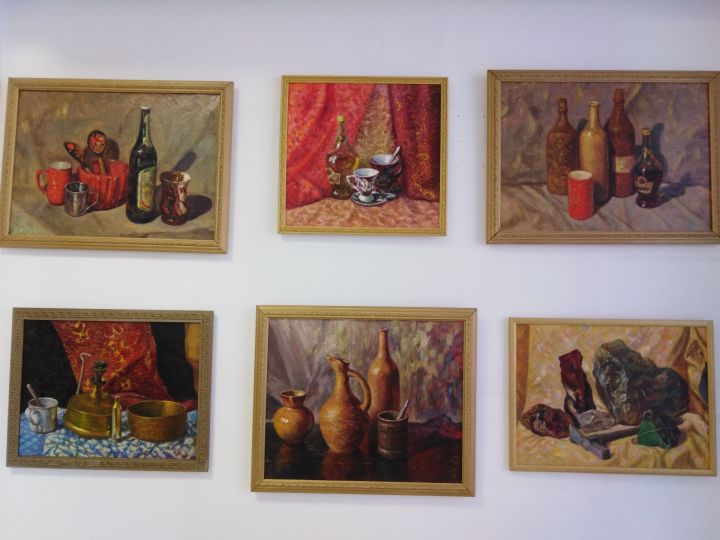 Известный бугульминский художник подготовил сразу две выставки своих картин
