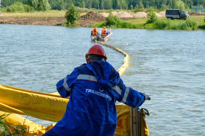АО «Транснефть - Прикамье» провело учение на подводном переходе магистрального нефтепровода