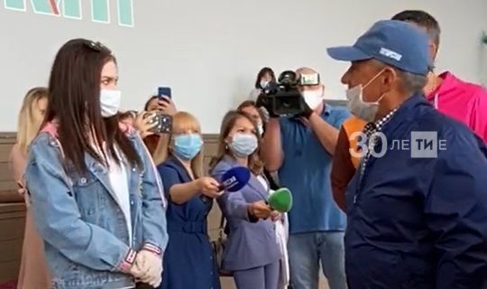 Рөстәм Миңнеханов Бөгелмә районының яшь гаиләләре белән очрашты