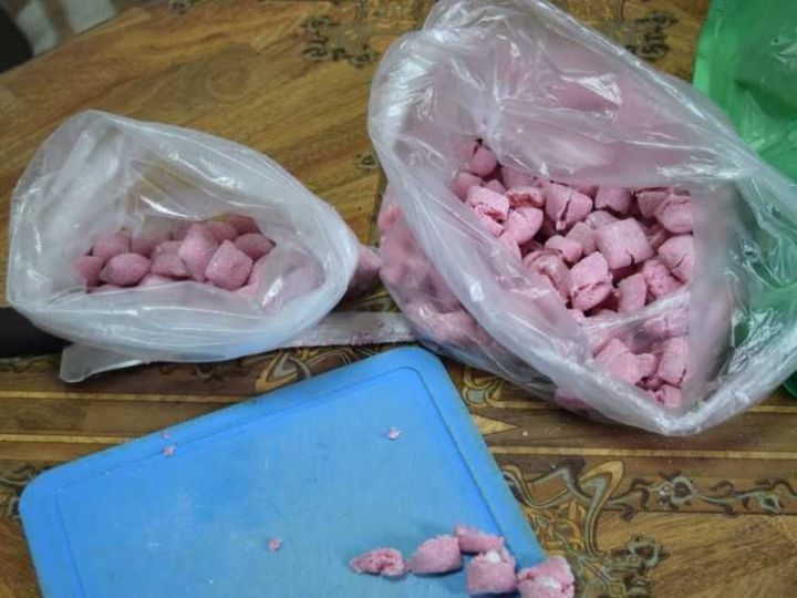 В один из казанских СИЗО пытались доставить конфеты с метадоном