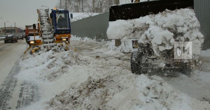 636 снегоуборочных машин отправились на очистку дорог Татарстана