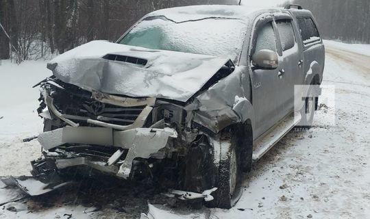 В Татарстане в аварии погибла пассажирка и пострадал ребенок