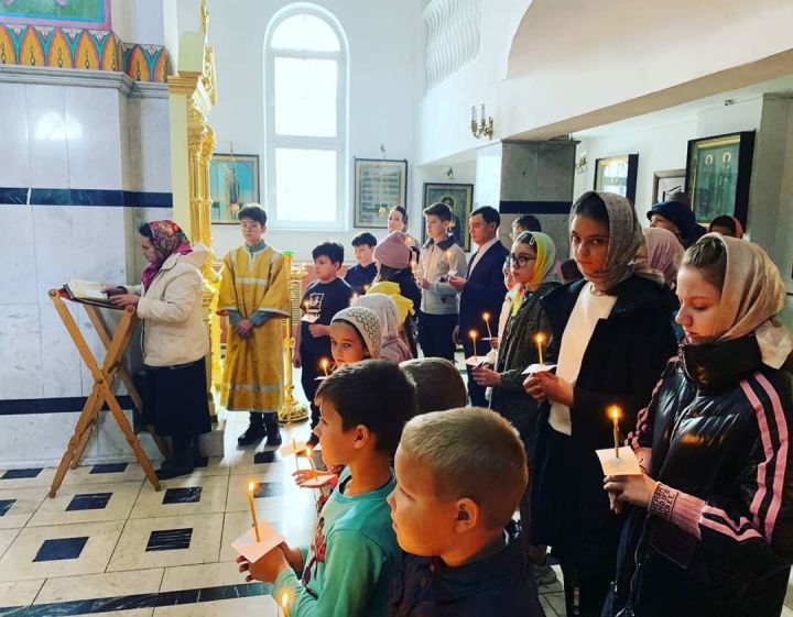 В Бугульминском благочинии отслужили молебен на начало учебного года Воскресной школы