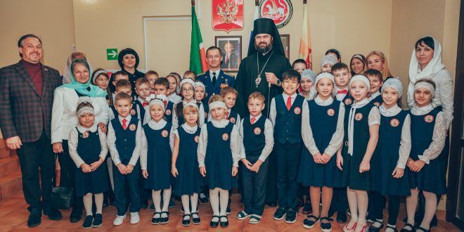 Бугульминский космонавт Сергей Рыжиков посетил Православную гимназию г. Альметьевска