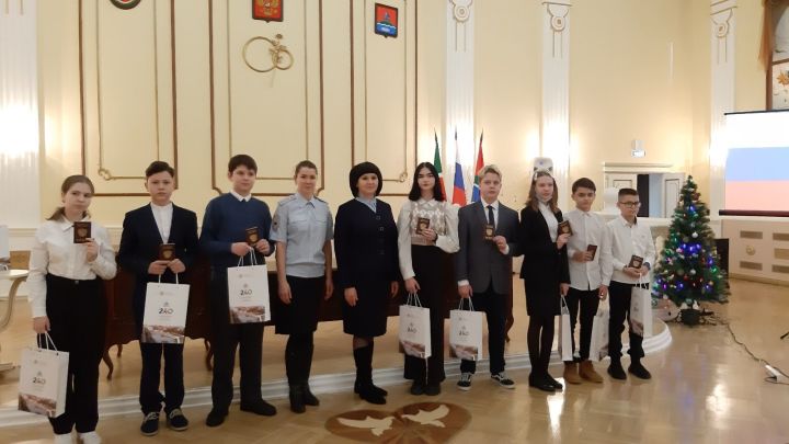Юным бугульминцам вручили паспорта гражданина Российской Федерации