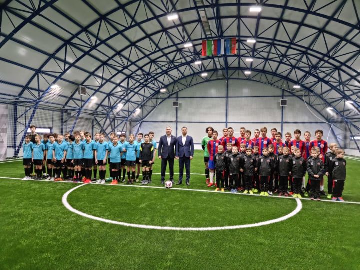 В Бугульме открыли футбольный манеж «Олимп»
