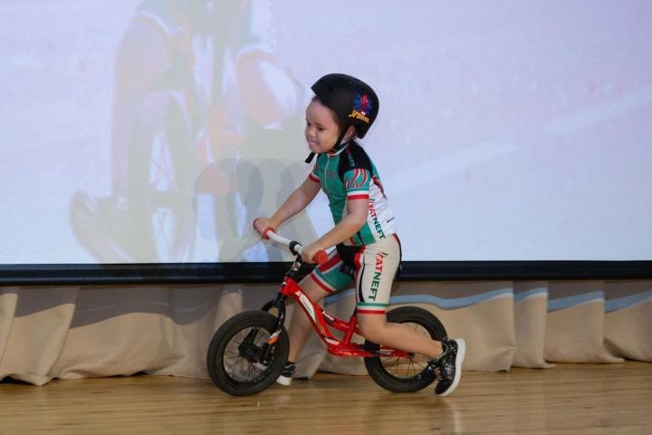 В поселке Карабаш Бугульминского района наградили лучших велосипедистов по итогам спортивного сезона уходящего года