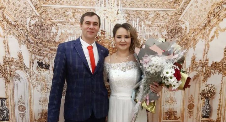 Три пары молодоженов из Бугульмы зарегистрировали свой брак в красивую дату