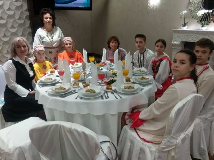 Юные бугульминцы посетили детский гастрономический Фестиваль «Тәмле-татлы Татарстан» в Казани