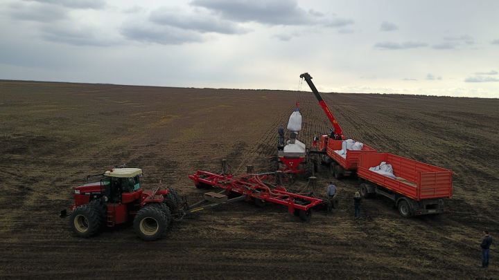 В Бугульме идет подготовка сельскохозяйственной техники к посевным работам