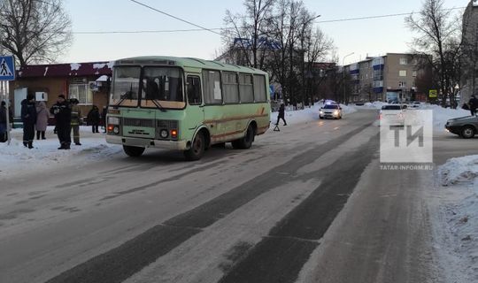 В соседнем Лениногорске автобус сбил женщину на зебре