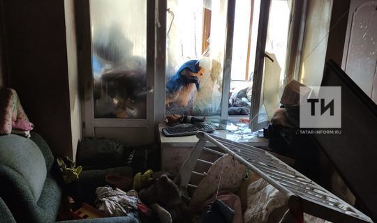 В Татарстане из горящей квартиры спасли двоих детей