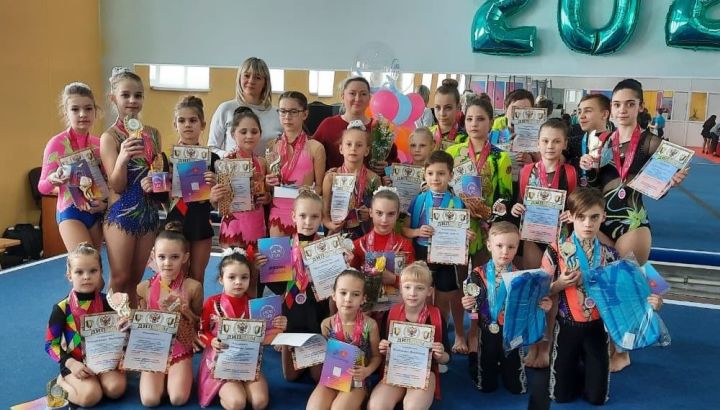 Акробаты из Бугульмы получили золотые медали в Республиканских соревнованиях