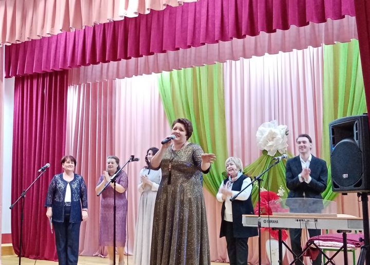 В Бугульминском районе провели вокальный концерт «Весеннее настроение»