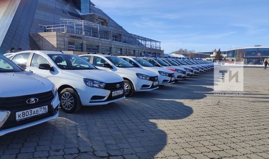 Росгвардейцы Татарстана получили ключи от 40 новых служебных автомобилей