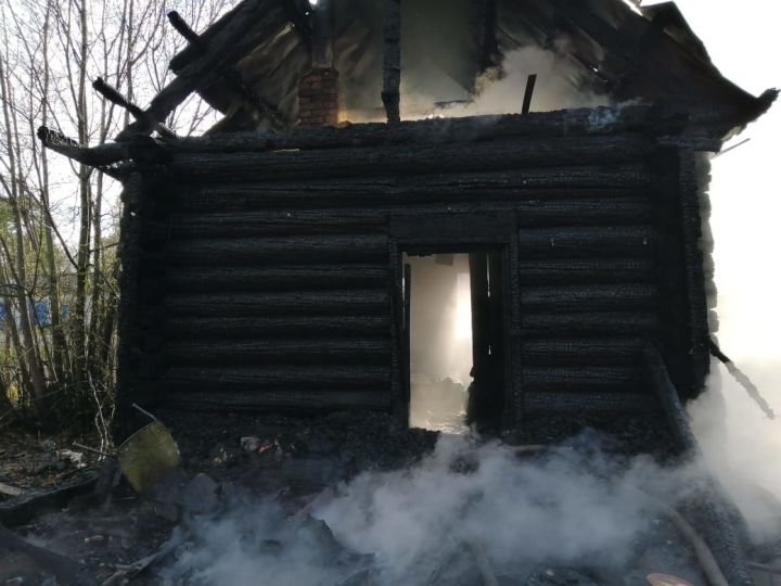 В Татарстане на пожаре погиб мужчина