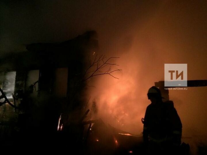 Очередная баня загорелась сегодня ночью в Бугульминском районе