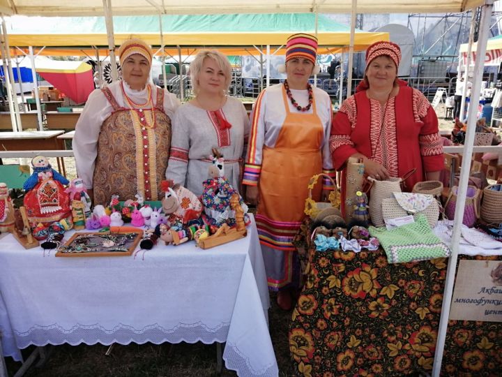 Коллективы Бугульминского района приняли участие в Спасской ярмарке