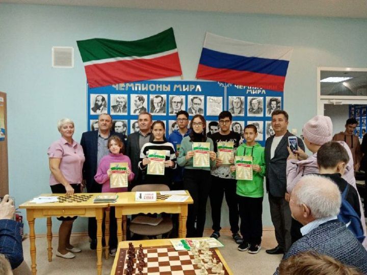 Бугульминские шахматисты приняли участие в турнире по быстрым шахматам памяти В. А. Ковалева
