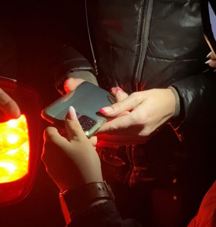 Бугульминские полицейские вернули несовершеннолетнему потерянный сотовый телефон