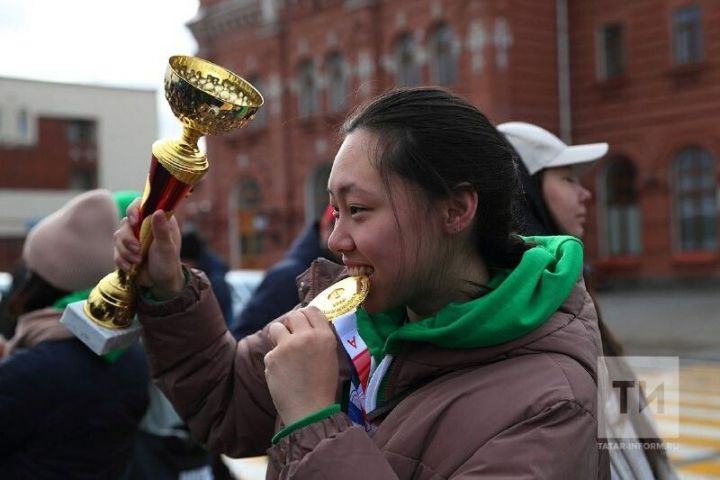 Казань встретила серебряных призеров чемпионата «Абилимпикс»