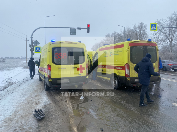 В Лаишевском районе карета скорой помощи столкнулась с легковушкой, погибла фельдшер