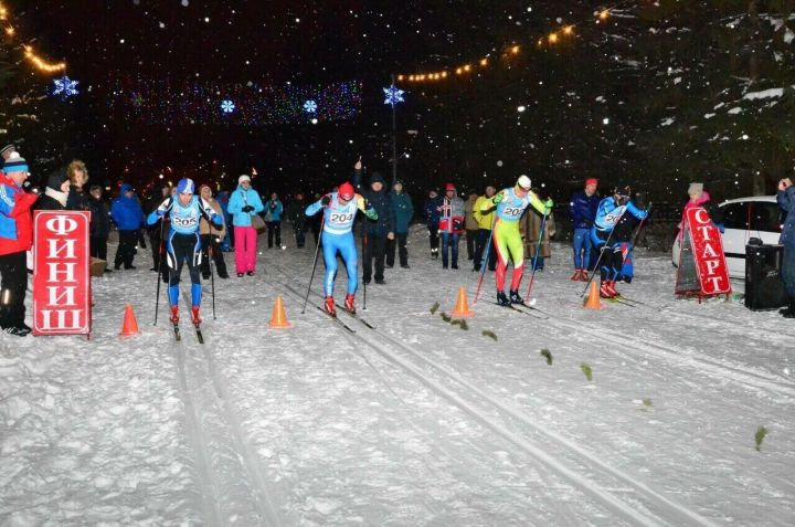 На лыжной базе сегодня пройдет традиционная новогодняя гонка «Вечерняя Бугульма»