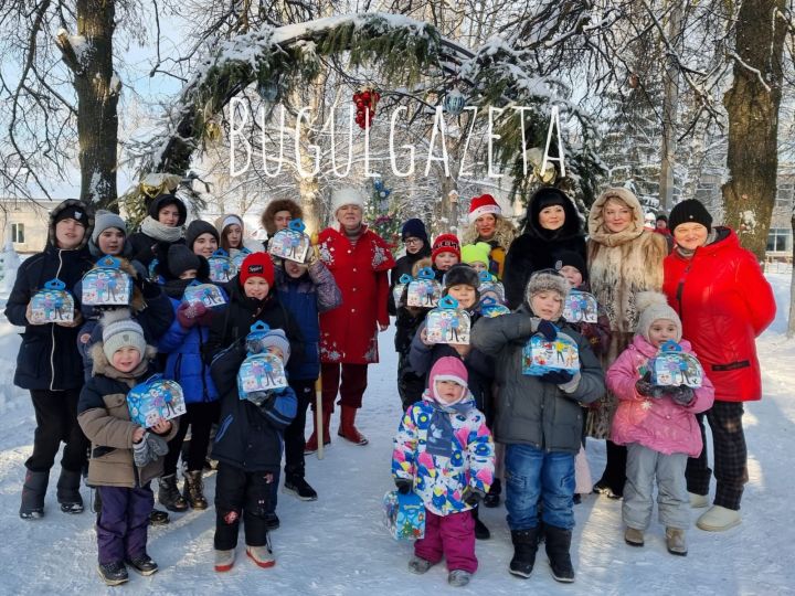 В Бугульму приехал официальный посланник российского Деда Мороза