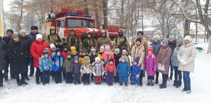 В детском саду Бугульмы провели учебную эвакуацию