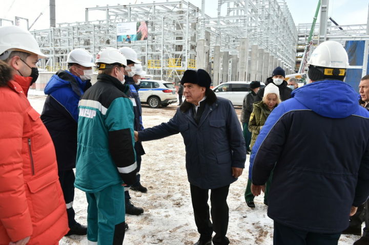 Минниханов ознакомился с ходом строительства олефинового комплекса Нижнекамскнефтехима