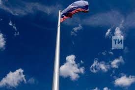 В школах Татарстана поднимут два флага — России и Татарстана