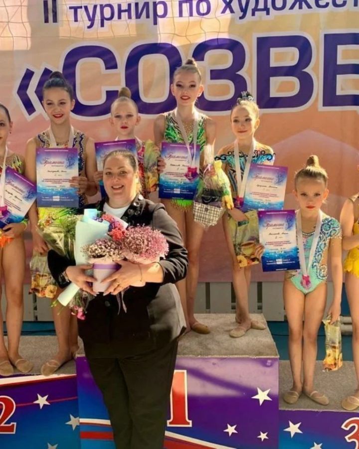 Бугульминские гимнастки приняли участие в Межрегиональном турнире «Кубок созвездия»